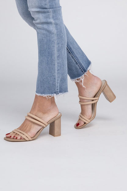 Oasis Society Angela - Strappy Alligator Heel